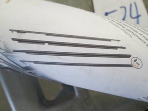 Weather syrip window moulding trim seal for 2010-2021 Toyota 4-runner