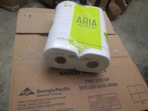 12 Rolls Aria paper towels