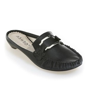 Size 8 Rush Hour Slip-On Shoe for Women with Metallic Accent
