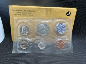 1963 U.S. Mint Set inOriginal Mint Package - Beautiful Non-Toned Coins