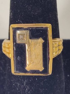 10K Black Onyx Mens Ring (Size 10)