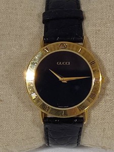 Mens Gucci Leather Banded Watch