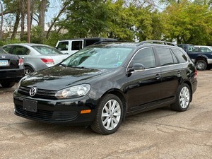 2010 VOLKSWAGEN JETTA SPORTWAGEN TDI 2 Owners  No Accidents  Diesel (NO RESERVE)
