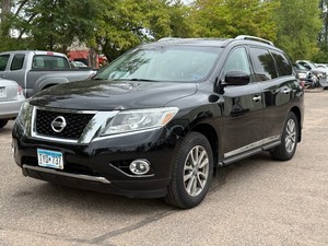 2014 NISSAN PATHFINDER SL 81k Miles  2 Owners  4X4  No Accidents Reported  3rd Row Seating (NO RESERVE)