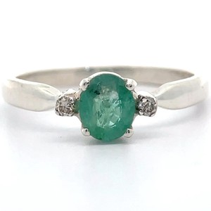 Natural Emerald & Natural Diamond Three-Stone Ring VIDEO