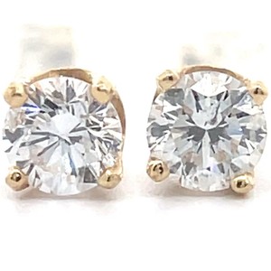 0.60 Carat TW Natural Diamond Stud Earrings in 14K Yellow Gold Retail $1,500