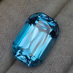 Stunner 26.63 Carat Natural Electric Swiss Blue Topaz  Electric Blue Retail $1,332 VIDEO