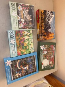 Set of 5 Assorted Jigsaw Puzzles Cats Christmas Scenic 200-500 Pc