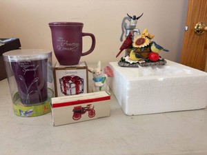Box Lot of Assorted Giftware Decor Mugs Figurines & Collectibles