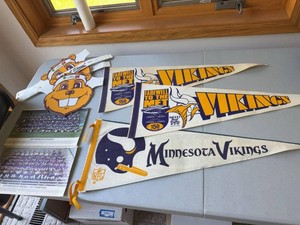 Lot of Vintage Minnesota Vikings & Twins Pennants Posters Fan Signs