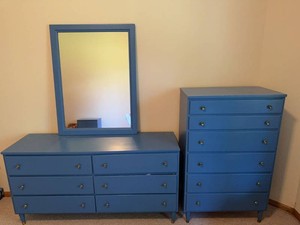 Blue Painted 4-Piece Bedroom Set Dresser Chest Nightstand Mirror