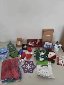 Box Lot of Assorted Christmas Holiday Decor Craft & Kitchen Items