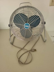 Montgomery Ward Vintage 3-Speed Metal Desk Floor Fan Blue Chrome