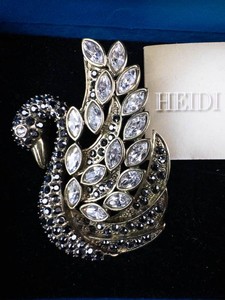 Heidi Daus Crystal Swan Brooch Pin with Original Box