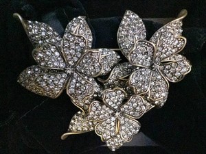 Heidi Daus Articulated Trembling Three-Flower Brooch