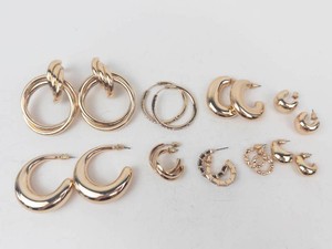 NEW Old Stock Gold Tone Earrings