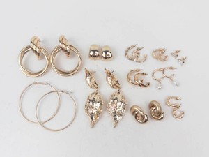 NEW Old Stock Gold Tone Earrings