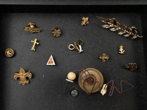 Mixed Vintage & Costume Brooches and Pins