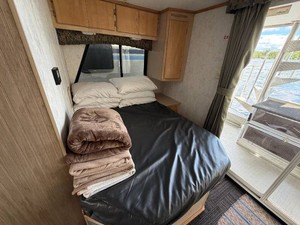 36' Houseboat Trip for 3 Nights (4 Guests), August 23-26, 2026