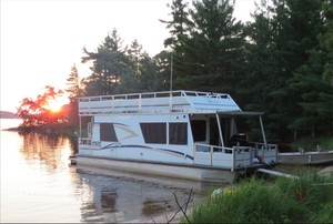 36 Houseboat Trip for 3 Nights (4 Guests), August 23-26, 2026
