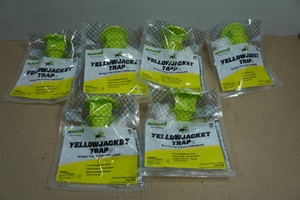 6 Yellowjacket Traps