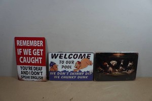 3 Novelty Signs