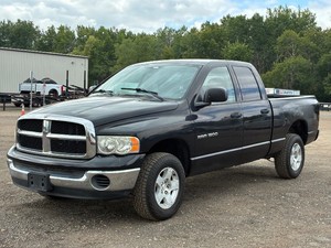 2004 DODGE RAM 1500 ST 72k Miles  2 Owners  4X4 (NO RESERVE)