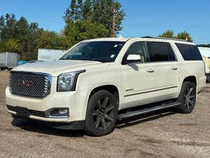 2015 GMC YUKON XL DENALI 2 Owners  4X4  No Accidents Reported  3rd Row Seating (NO RESERVE)