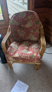 floral pattern Wicker chair with cushions