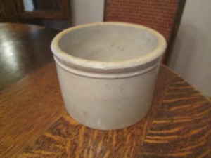 Glazed Stoneware Crock approx 6in no markings