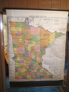 Vintage retractable curtain shade style Minnesota map