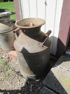 Vintage Buhl milk can with lid approx 22in tall