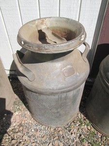Vintage milk Albert Ell can with lid approx 21in tall