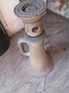 Vintage 2x12 H & B Co metal jack stand