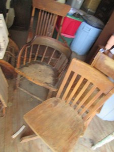 (4) vintage wood assorted style office chairs 2 rolling, 2 stationery