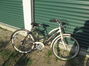 Huffy Ocala womens retro style bicycle
