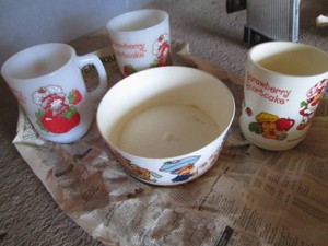 Strawberry shortcake fire king mugs and plastic dishware