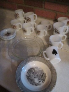 Wildlife themed fire king mugs and assorted glass serving pieces