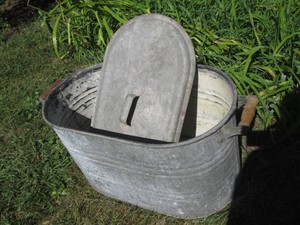 Vintage metal Oblong wash basin with lid and wood side handles