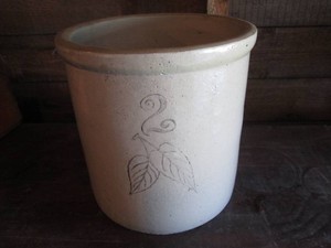 Vintage 2-gallon Red Wing Stoneware crock