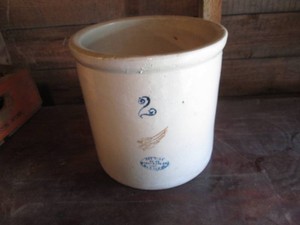 Vintage 2-gallon Red Wing Stoneware crock