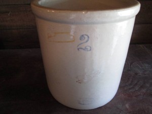 Vintage 2-gallon Red Wing Stoneware crock