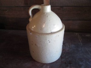Vintage un-marked Stoneware jug with handle