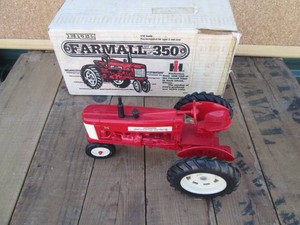 Ertl die cast replica 116 scale Farmall 350 tractor