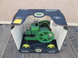 Ertl die cast replica 116 scale vintage gasoline John Deere Model E tractor