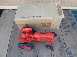 Ertl die cast replica 116 scale Allis-Chalmers wd45 tractor