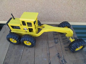 Vintage metal Tonka grader tractor