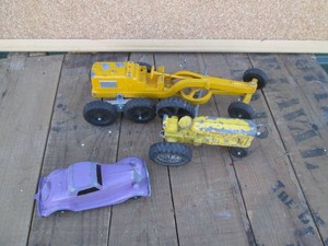 Hubley toys grader, tractor and die cast car variety