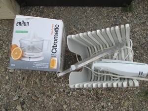 Braun Citromatic pulp control juicer, electric bread slicer with slicing guide