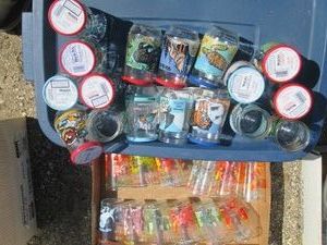 Vintage glass jelly jars with childrens show themes plus other assorted vintage glassware